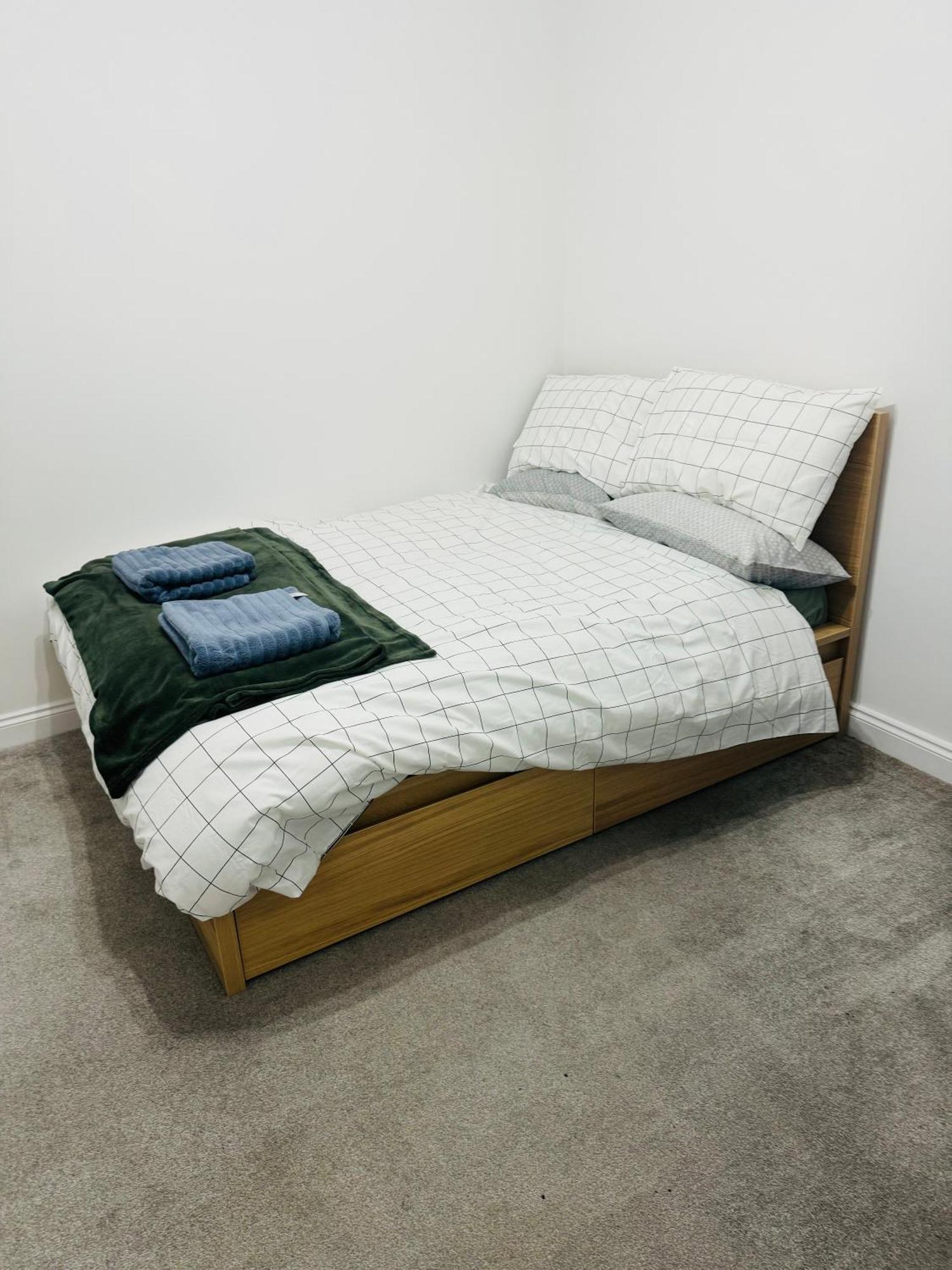 Apartment Dreams *